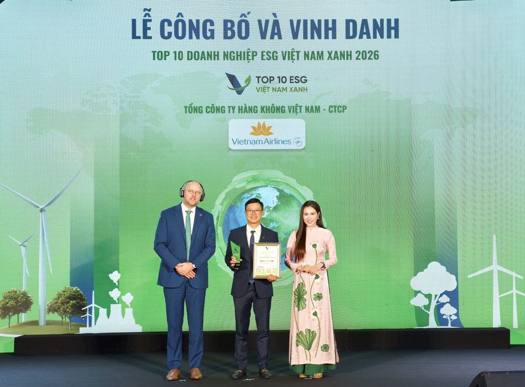 Vietnam Airlines hai năm liên tiếp vào Top 10 Doanh nghiệp ESG Việt Nam Xanh